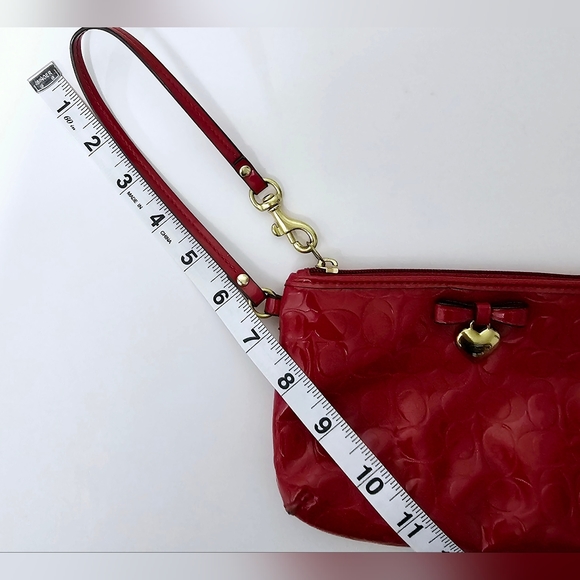 COACH PATENT LEATHER SIGNATURE WRISTLET - Picture 15 of 15